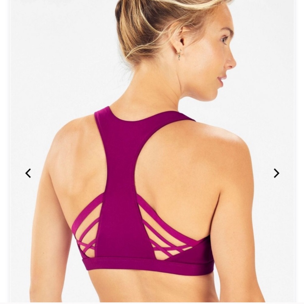 Victoria Sport Raspberry Sports Bra